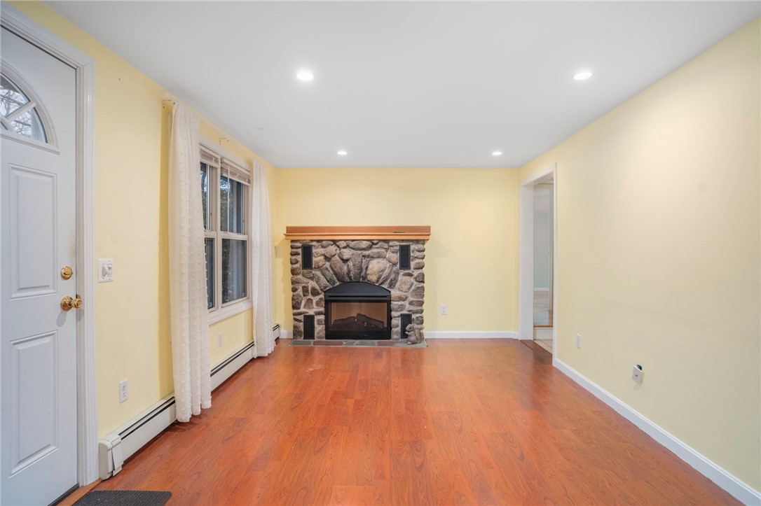37 Ridge Road East Greenwich, RI 02818 - Photo 8 of 25 Gallery Image 8