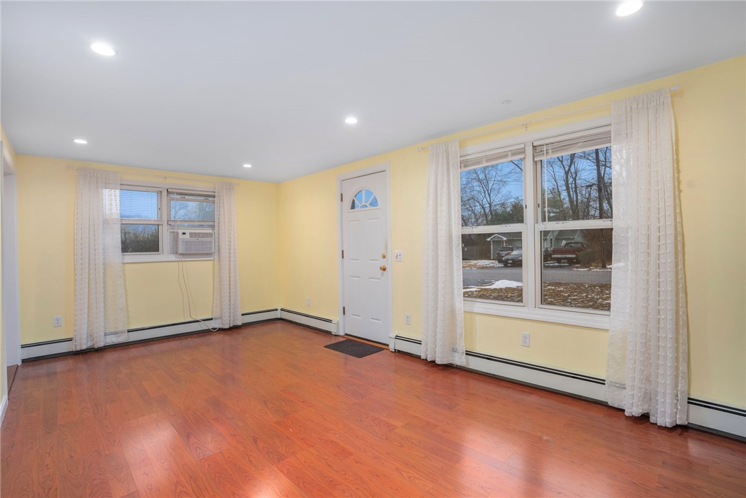 37 Ridge Road East Greenwich, RI 02818 - Photo 10 of 25 Gallery Image 10