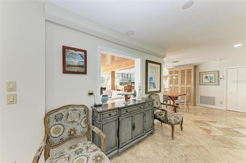 8320 Manasota Key Road Englewood, FL 34223 - Photo 14 of 58 a living room with furniture