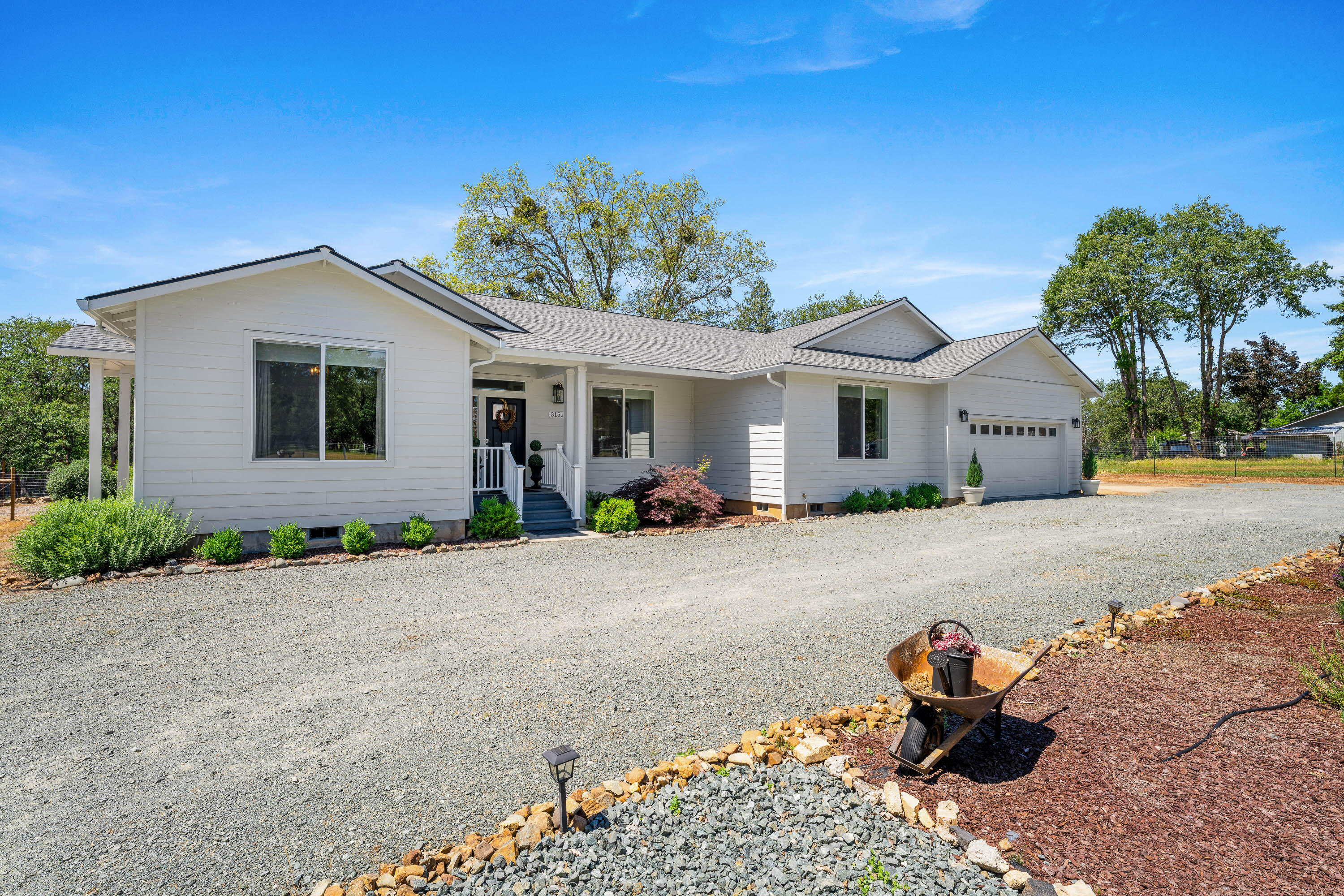 3151 Camp Joy Road Grants Pass, OR 97526 - Photo 2 of 63 22-EXT (15 of 23)
