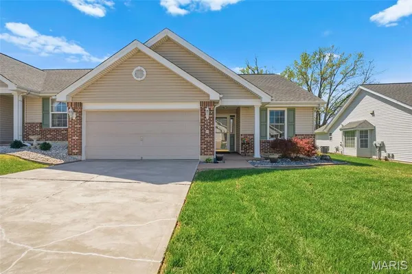 $255,000 | 5 Quiet Meadow Court, St. Peters, MO 63376