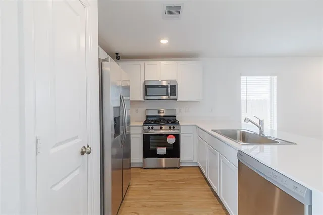 $1,998 | 3110 Spanish Oak Lane, Bedford, NH 03110