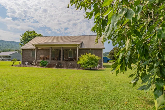 $613,900 | 4012 Payne Cove Road, Pelham, TN 37366