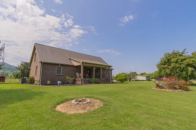 $613,900 | 4012 Payne Cove Road, Pelham, TN 37366