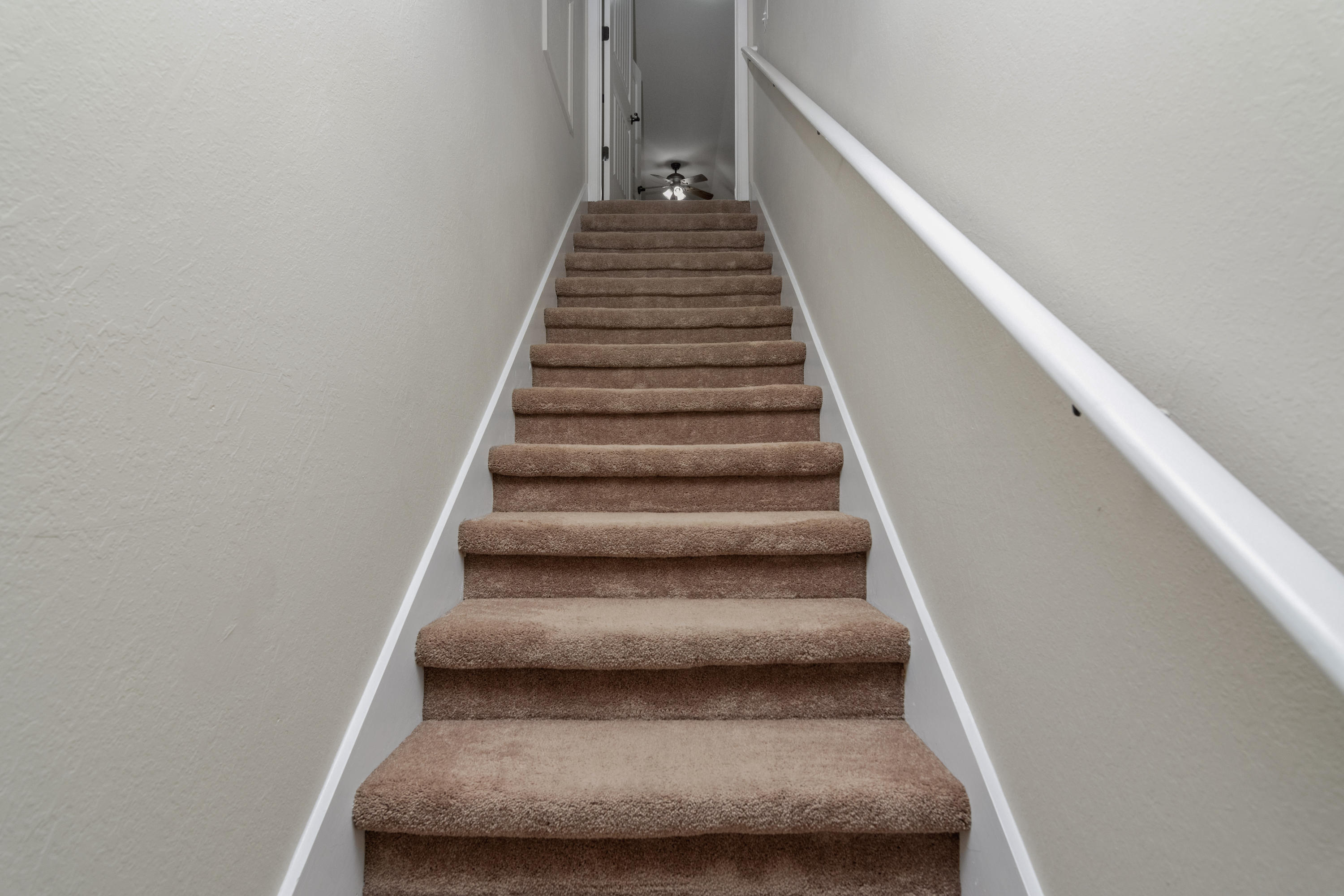 5792 Wayne Rogers Road Crestview, FL 32539 - Photo 29 of 42 Stairway