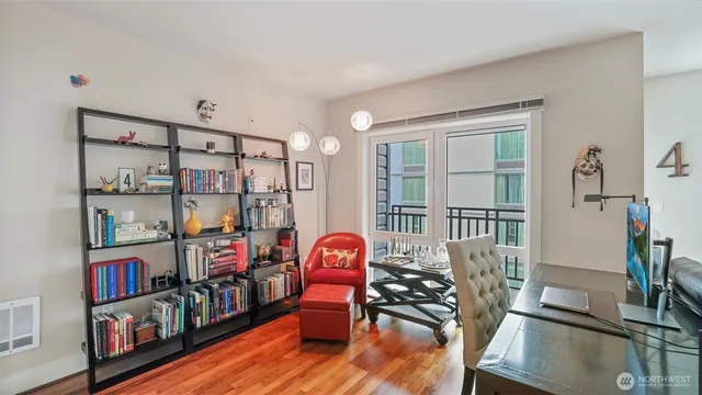 $699,900 | 699 John Street, Unit 513, Seattle, WA 98109