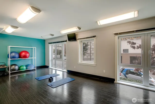 $699,900 | 699 John Street, Unit 513, Seattle, WA 98109