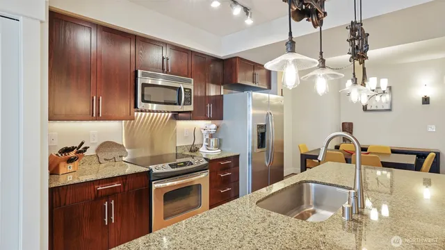 $699,900 | 699 John Street, Unit 513, Seattle, WA 98109