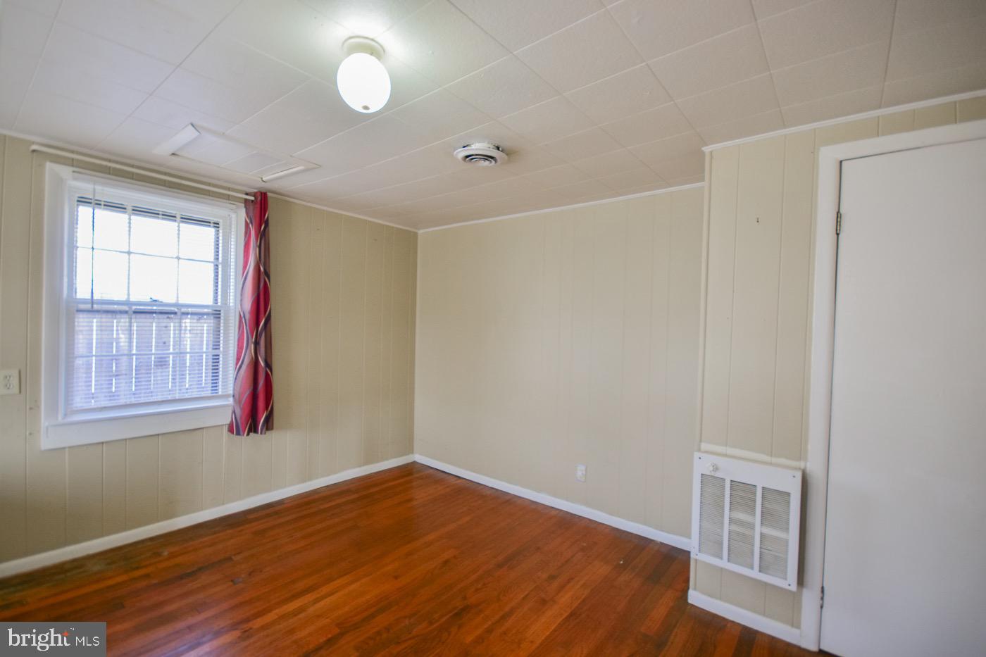100 East 13th Avenue Ranson, WV 25438 - Photo 4 of 40