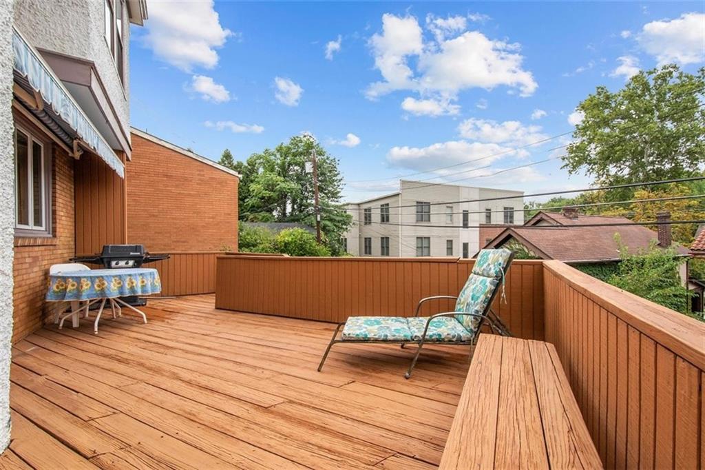 5624 Marlborough Road Pittsburgh, PA 15217 - Photo 22 of 25 a view of sitting space and city view