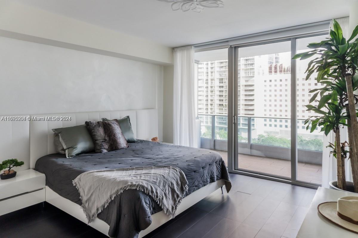 200 Biscayne Blvd Way, Unit 705 Miami, FL 33131 - Photo 12 of 23