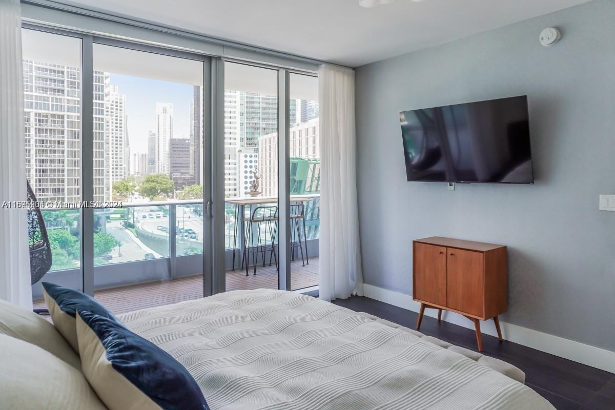 200 Biscayne Blvd Way, Unit 705 Miami, FL 33131 - Photo 17 of 23