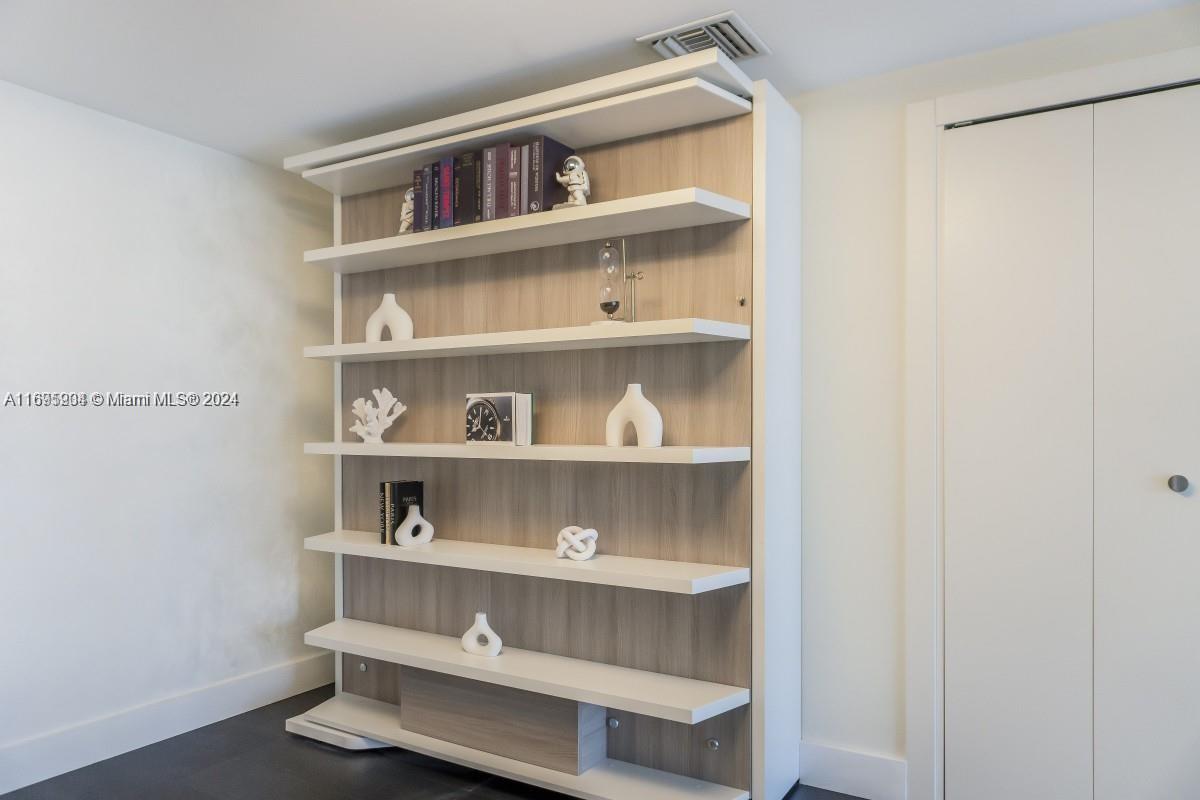 200 Biscayne Blvd Way, Unit 705 Miami, FL 33131 - Photo 19 of 23
