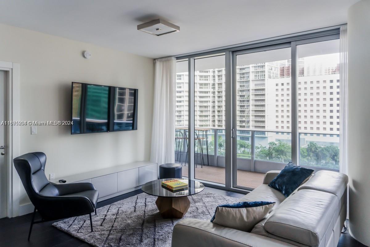 200 Biscayne Blvd Way, Unit 705 Miami, FL 33131 - Photo 4 of 23