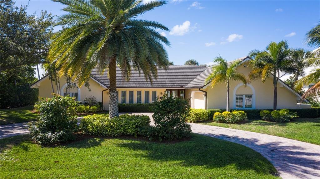 195 Spinnaker Drive Vero Beach, FL 32963 - Photo 3 of 34