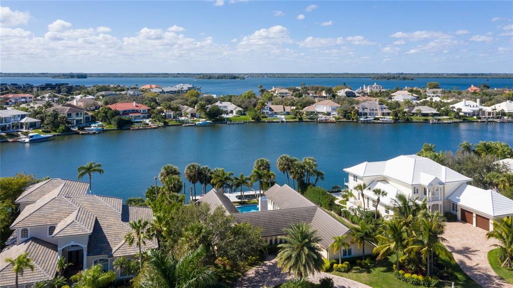 195 Spinnaker Drive Vero Beach, FL 32963 - Photo 5 of 34