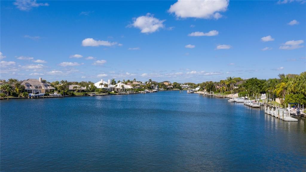 195 Spinnaker Drive Vero Beach, FL 32963 - Photo 8 of 34