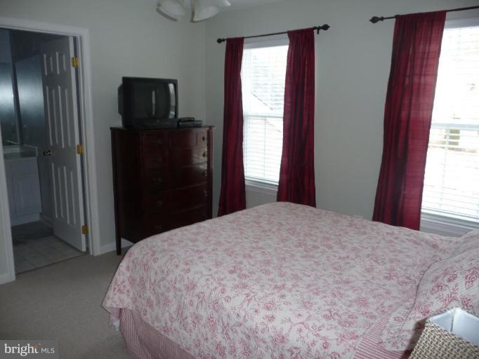 665 Parallel Road Huntingtown, MD 20639 - Photo 14 of 29 Bedroom #3