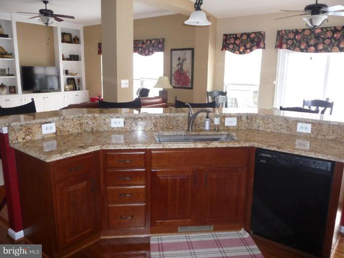 665 Parallel Road Huntingtown, MD 20639 - Photo 3 of 29 Kitchen #2
