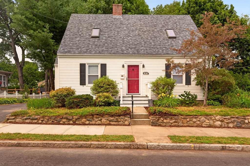 414 Archer Street Fall River, MA 02720 - Photo 2 of 36