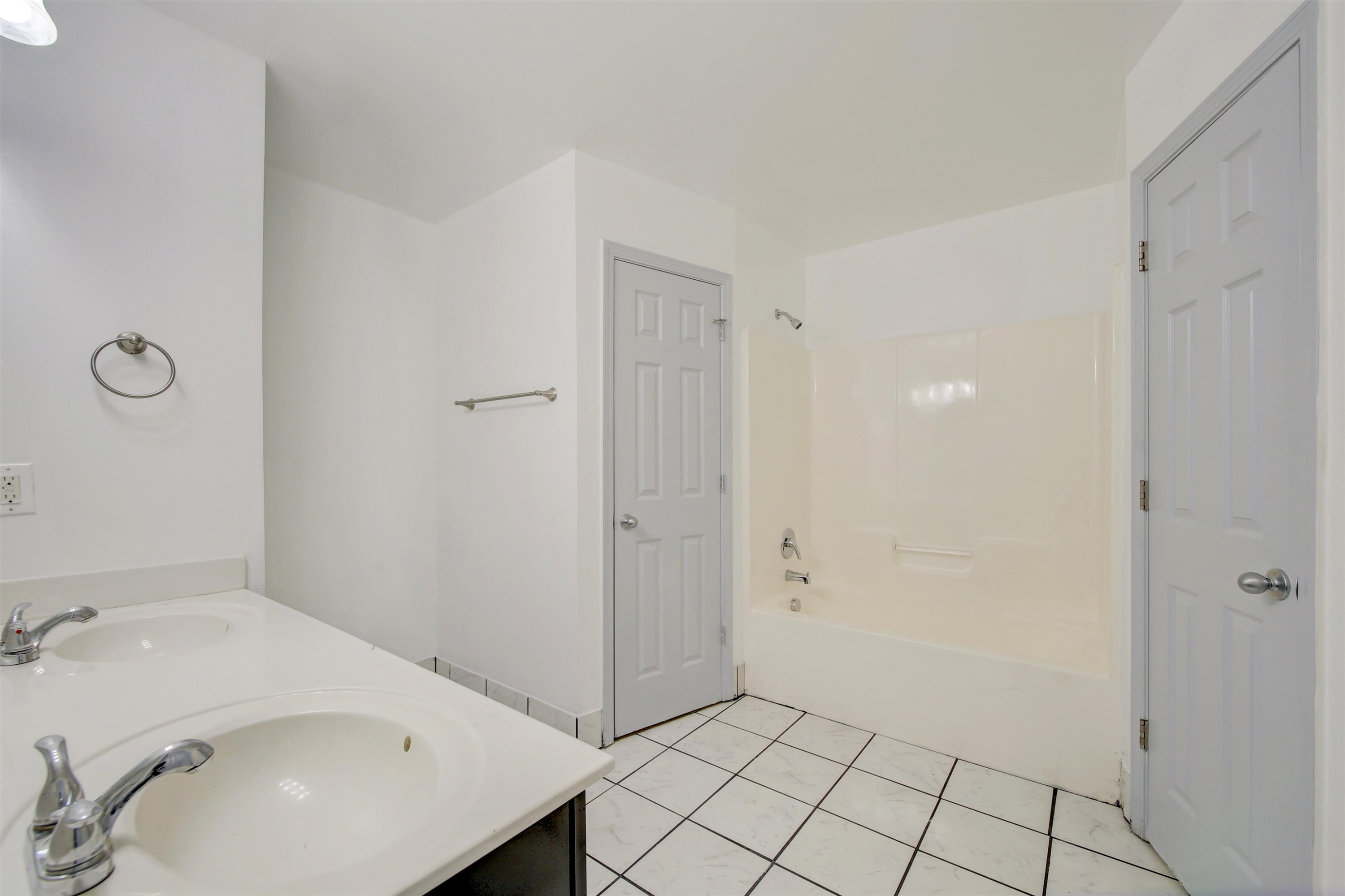 6391 Overhills Road Spring Lake, NC 28390 - Photo 8 of 15 a bathroom with a sink and a tub