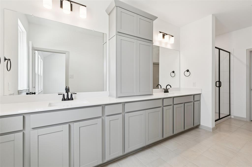 1029 Magdalena Way Midlothian, TX 76065 - Photo 7 of 16 Plenty of space for two in this wonderful owner's bath.