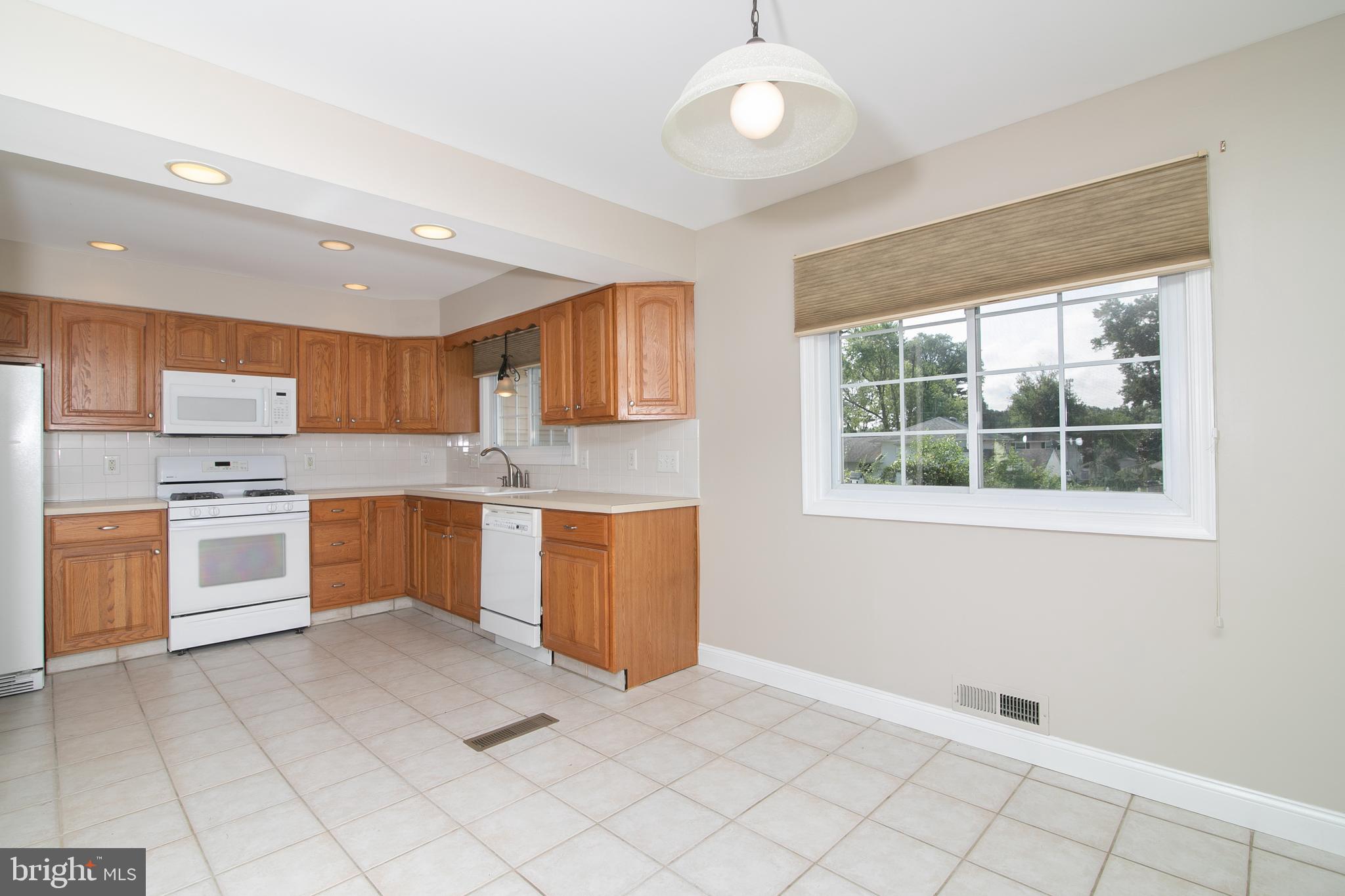 15 Albert Road Glendora, NJ 08029 - Photo 8 of 48