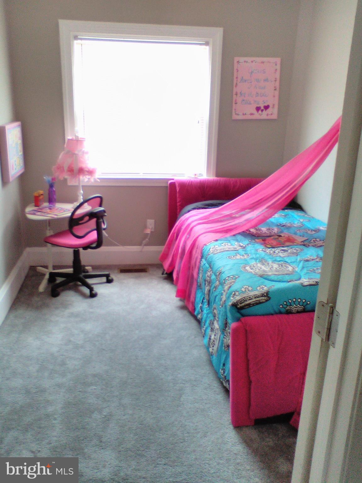 6 South Rosedale Street Baltimore, MD 21229 - Photo 17 of 29 Bedroom