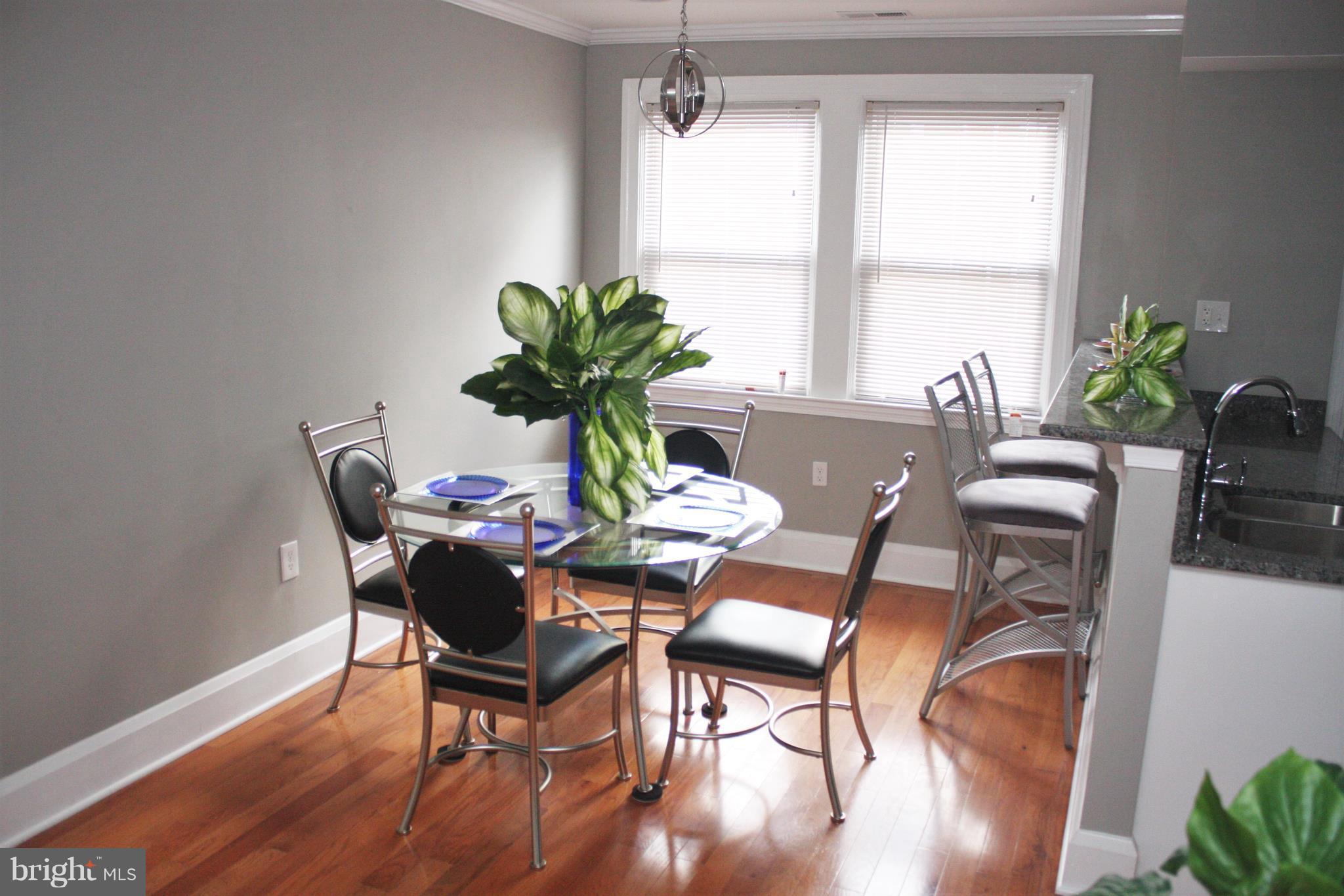 6 South Rosedale Street Baltimore, MD 21229 - Photo 8 of 29 Dining Room