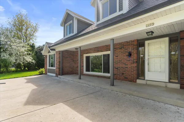 $699,000 | 2003 South Valley Spring Drive, New Berlin, WI 53151