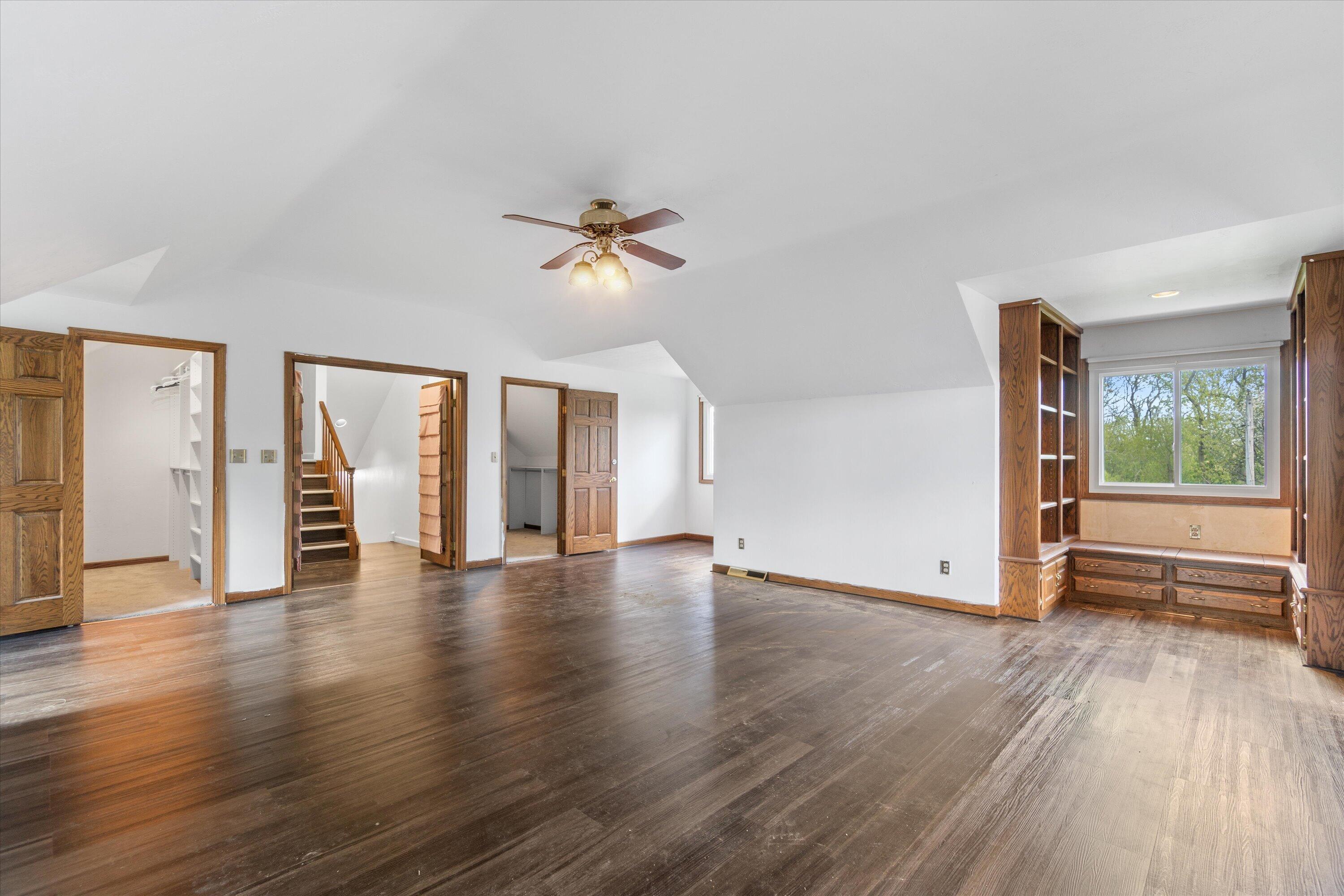 2003 South Valley Spring Drive New Berlin, WI 53151 - Photo 45 of 62 08-DSC09141