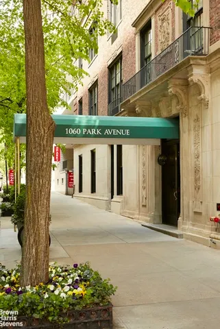 $995,000 | 1060 Park Avenue, Unit PHB | Upper East Side