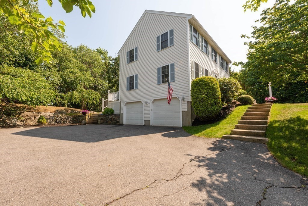 8 Patton Road Salem, MA 01970 - Photo 2 of 42