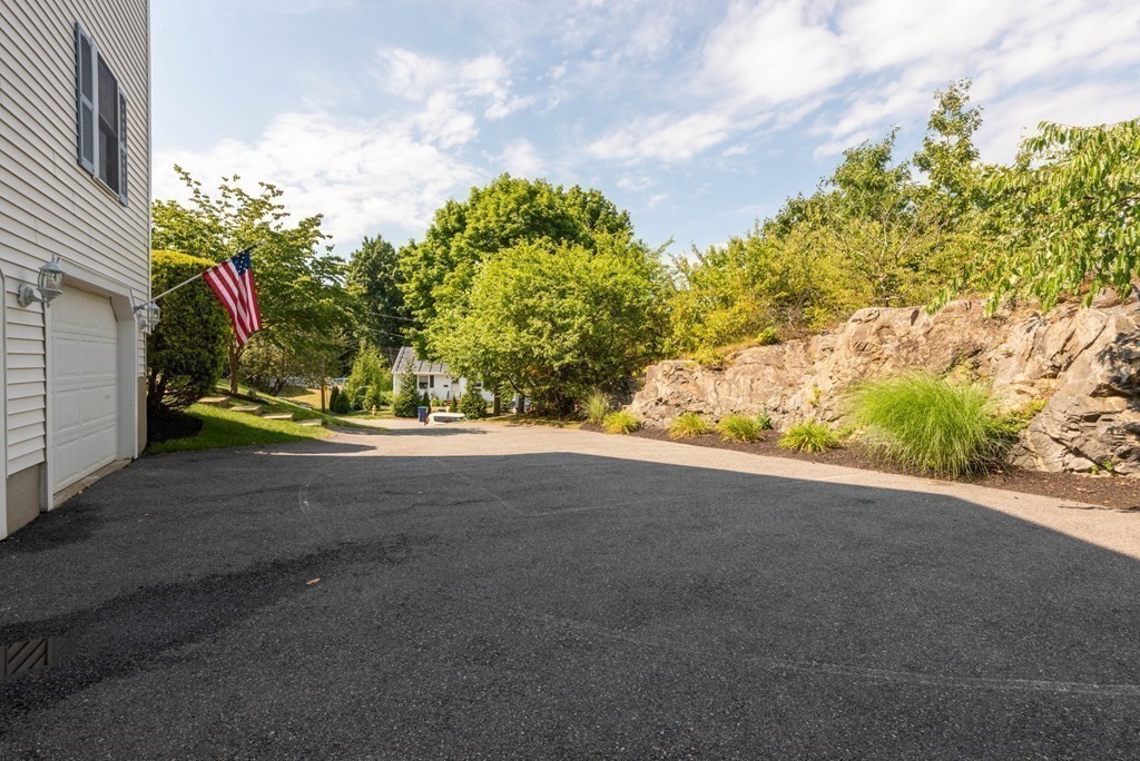 8 Patton Road Salem, MA 01970 - Photo 3 of 42
