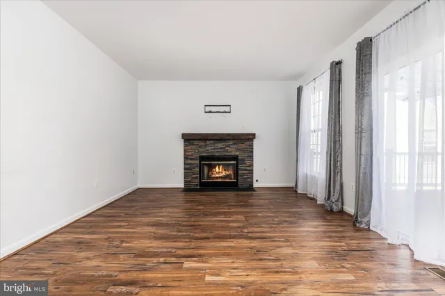 $735,000 | 17148 Magic Mountain Drive, Round Hill, VA 20141