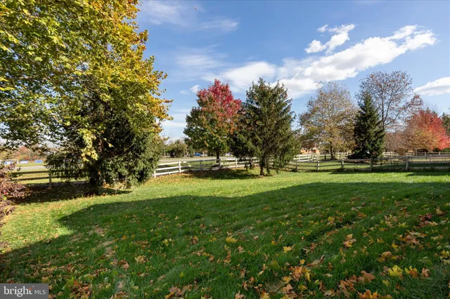 $735,000 | 17148 Magic Mountain Drive, Round Hill, VA 20141