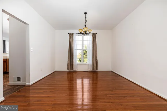 $735,000 | 17148 Magic Mountain Drive, Round Hill, VA 20141