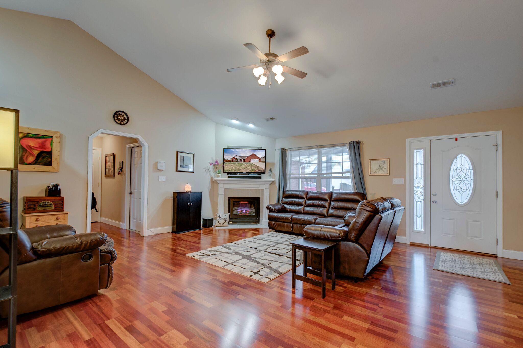8440 Reality Lane Corryton, TN 37721 - Photo 3 of 20 261DA6A0-B472-4BE0-9A6D-C6DF68D2D727