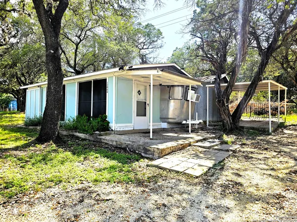 $149,900 | 12064 Park Road 37, Lakehills, TX 78063