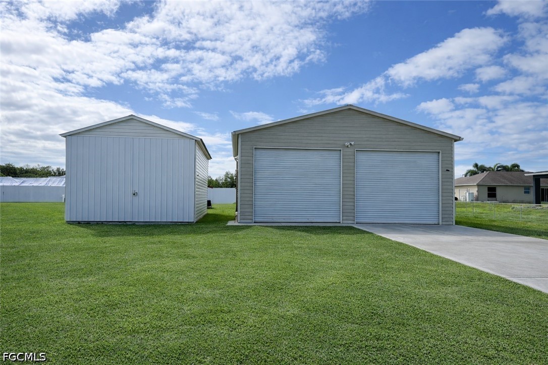 517 Peerless Circle Lehigh Acres, FL 33974 - Photo 3 of 49