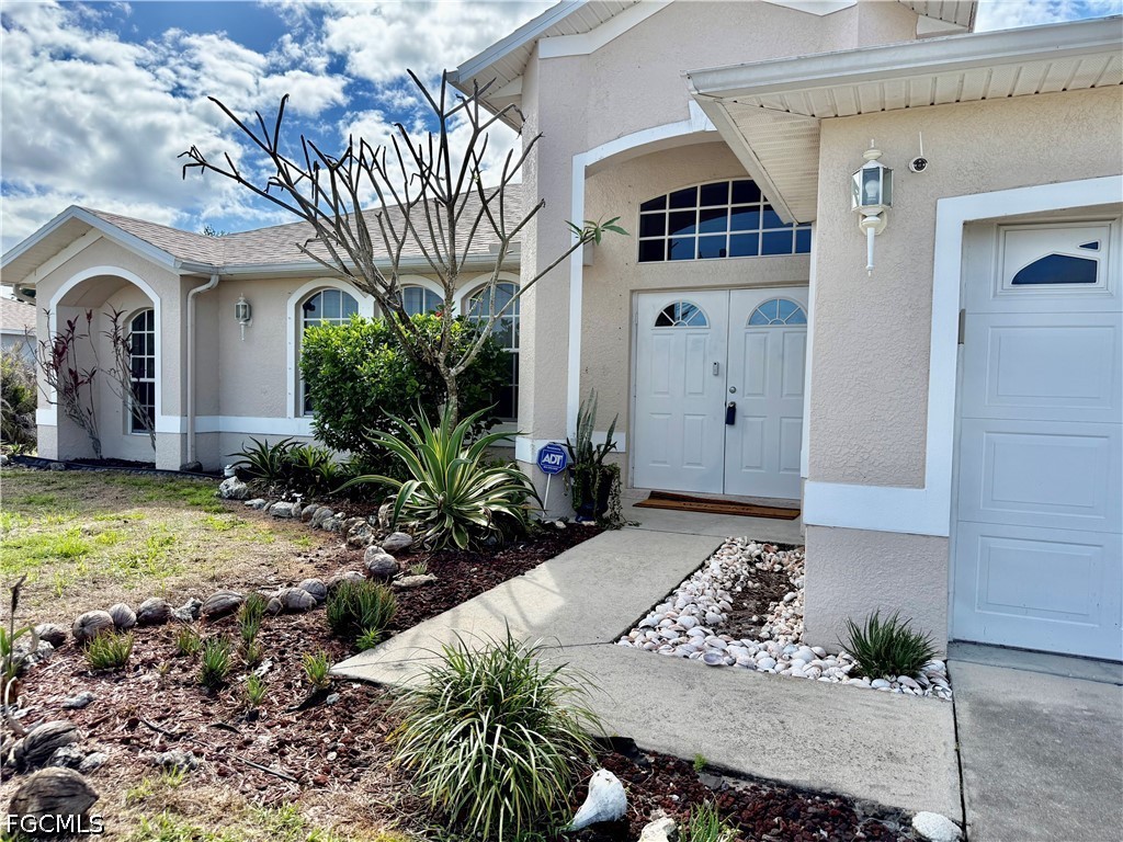 517 Peerless Circle Lehigh Acres, FL 33974 - Photo 5 of 49