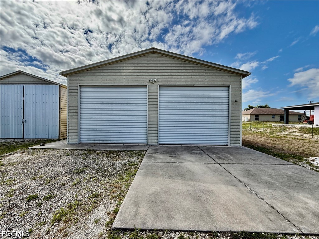 517 Peerless Circle Lehigh Acres, FL 33974 - Photo 6 of 49