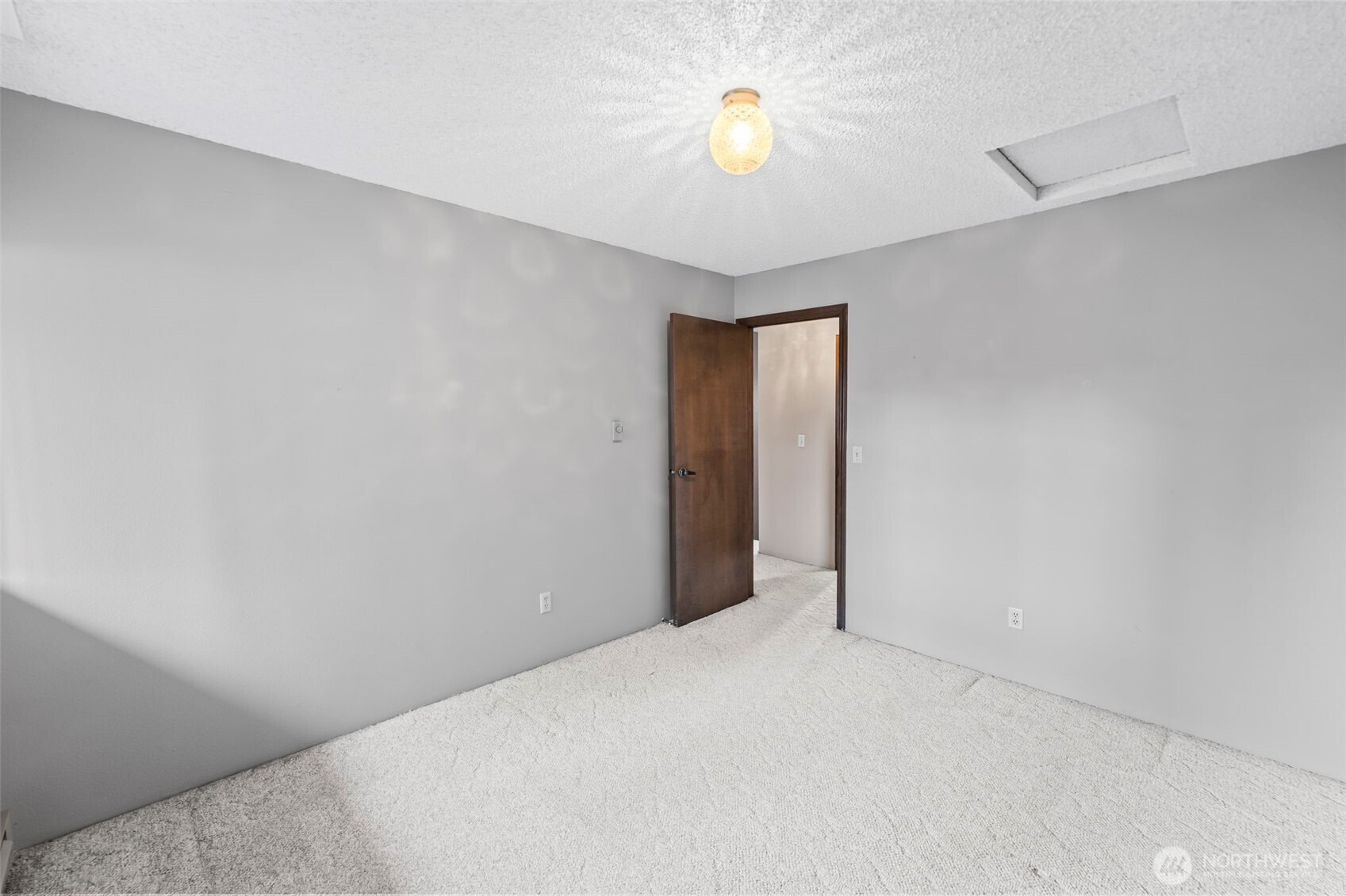 31727 47th Lane Southwest, Unit C Federal Way, WA 98023 - Photo 15 of 39 a view of empty room