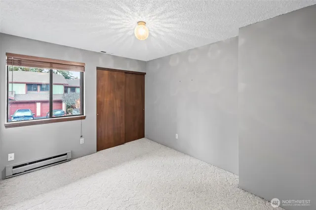 a view of empty room with window