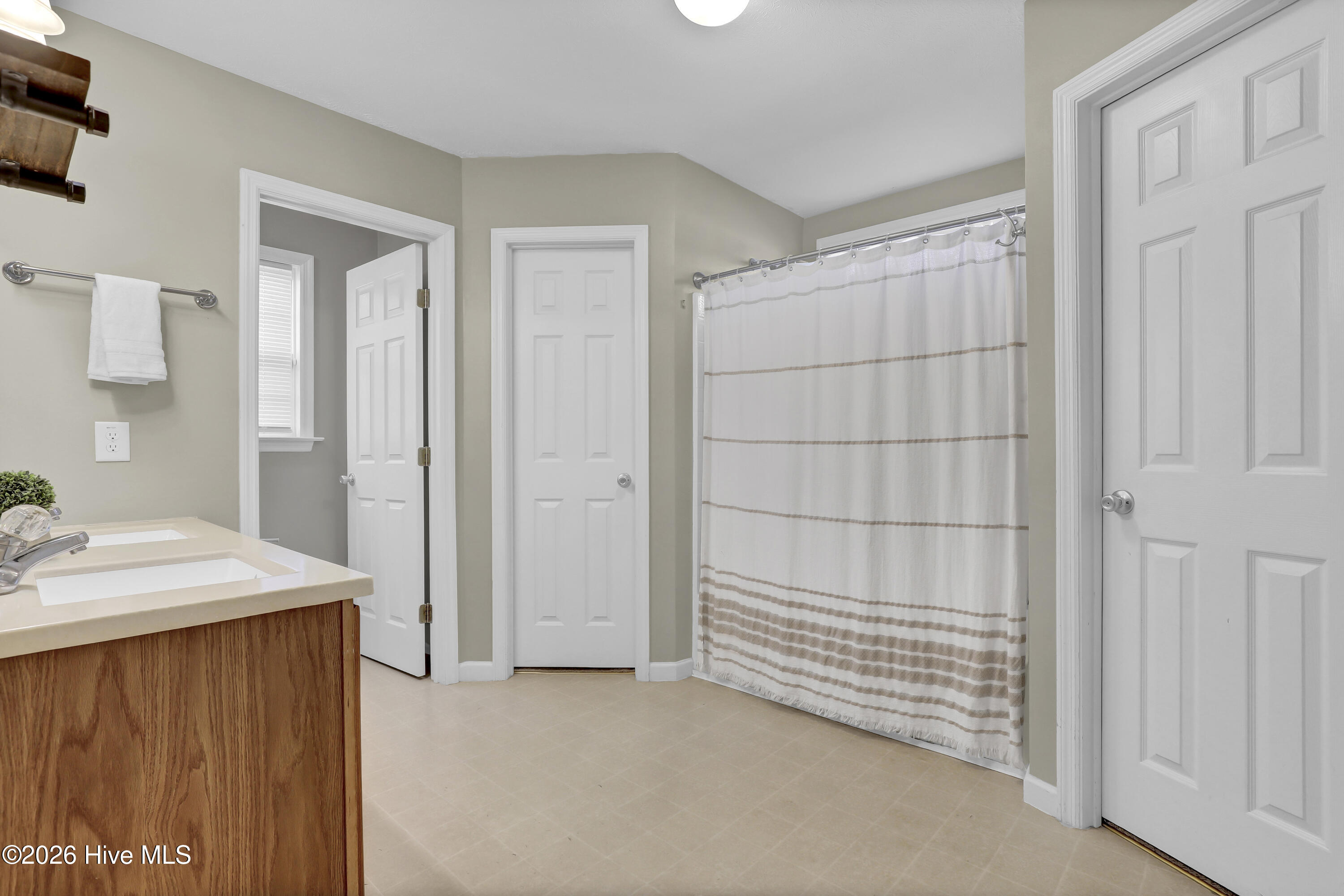 445 Spring Drive Jacksonville, NC 28540 - Photo 16 of 27 6G8A3430