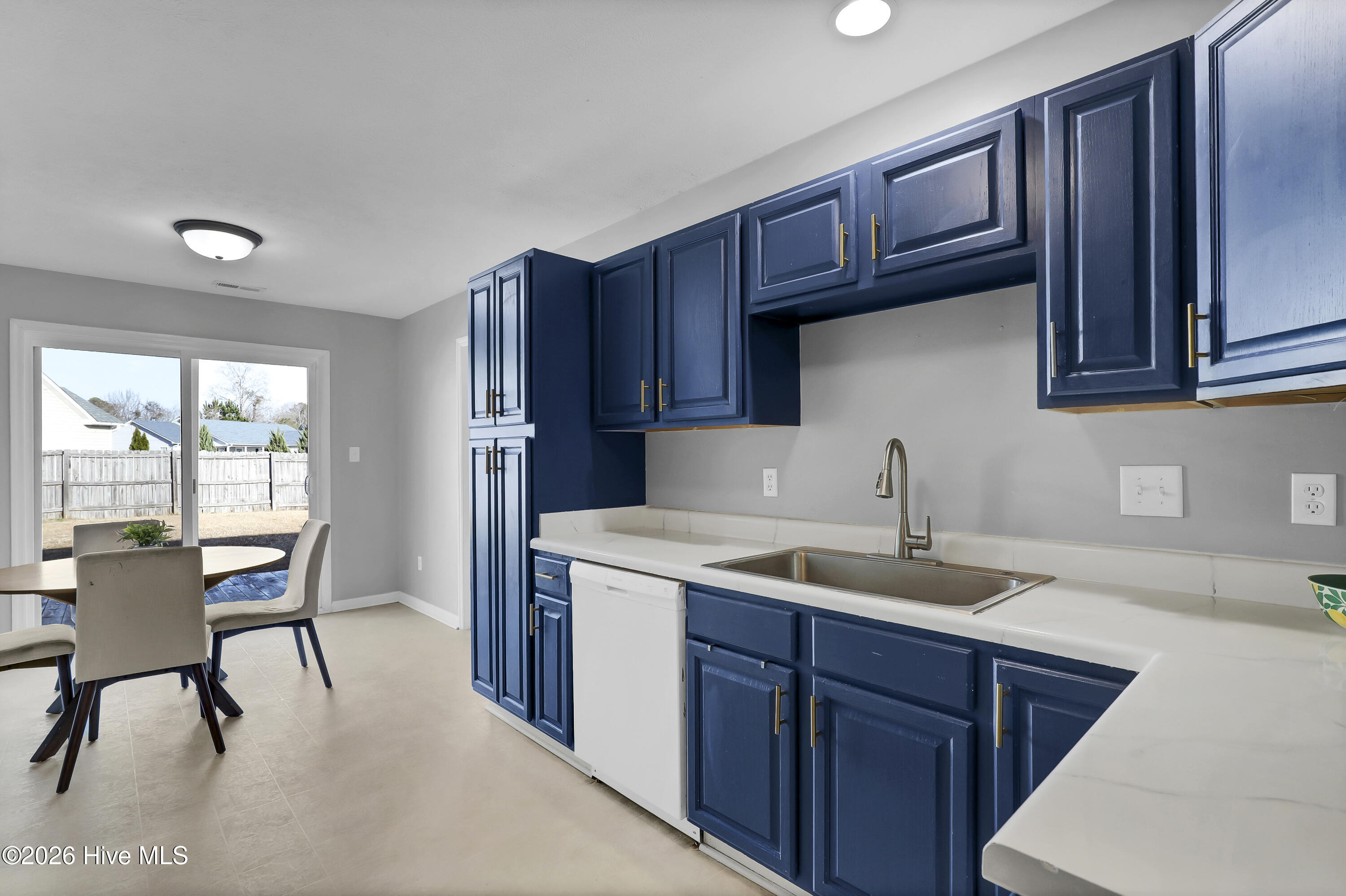 445 Spring Drive Jacksonville, NC 28540 - Photo 9 of 27 6G8A3406