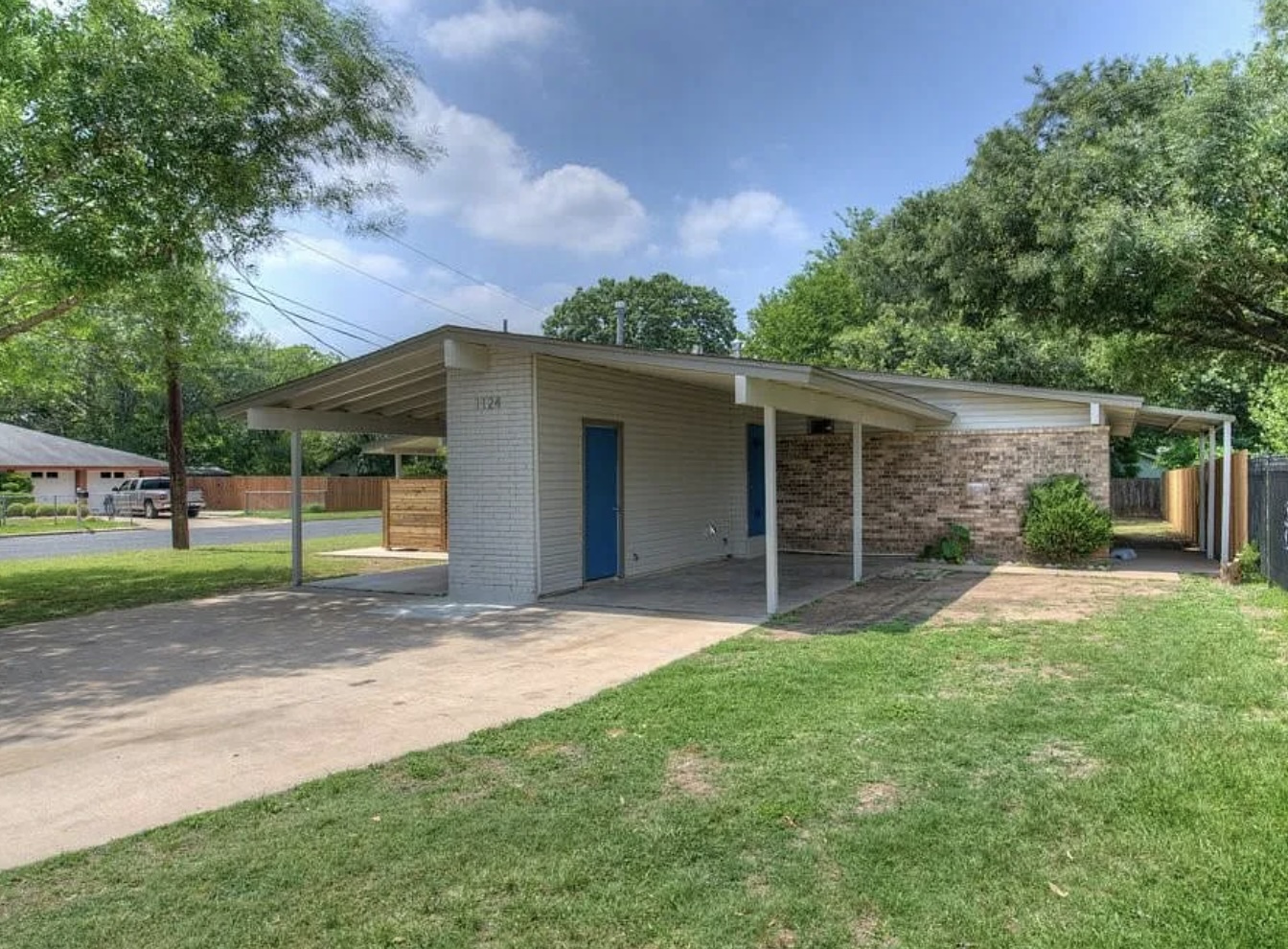 1124 Gardner Road, Unit B Austin, TX 78721 - Photo 1 of 15