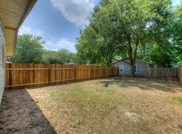 $1,600 | 1124 Gardner Road, Unit B, Austin, TX 78721