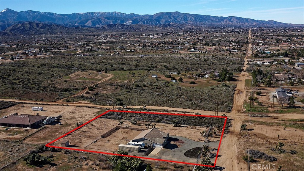 8855 Smith Road Phelan, CA 92371 - Photo 37 of 43 an outdoor space and mountain view