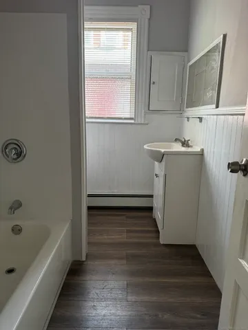 $1,950 | 177 Sisson Avenue, Hartford, CT 06105